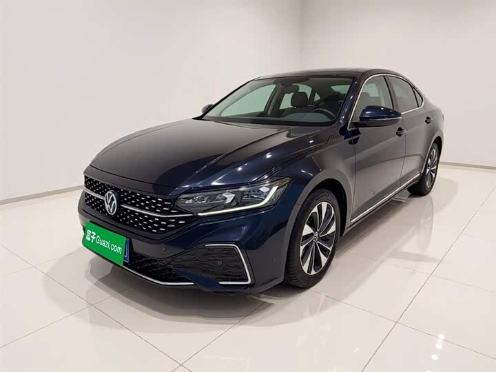 Фото 1 - Volkswagen Passat