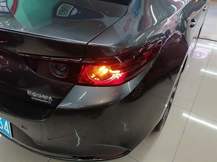 Фото 8 - Mazda 3 (Axela)