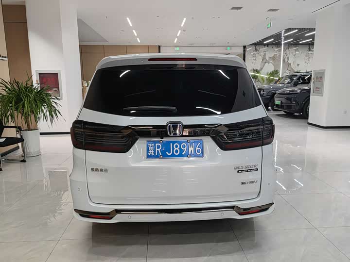 Фото 5 - Honda Elysion