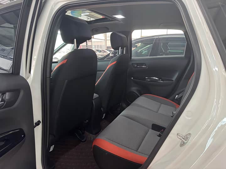 Фото 8 - Honda Life