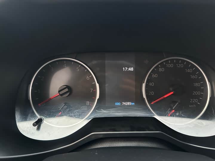 Фото 9 - Toyota RAV4