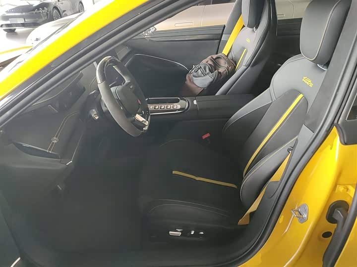 Фото 8 - Xiaomi SU7 Ultra