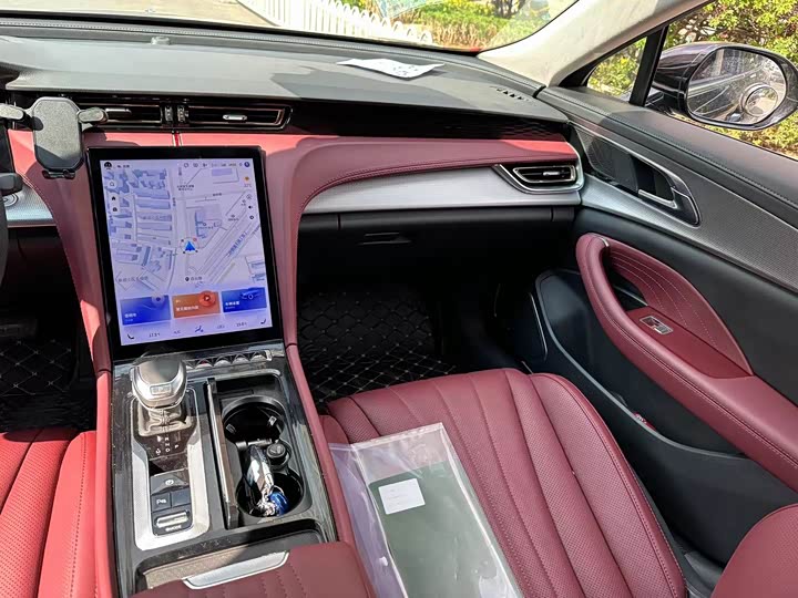 Фото 7 - Hongqi H5