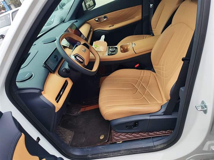 Фото 8 - Geely Galaxy Starship 7