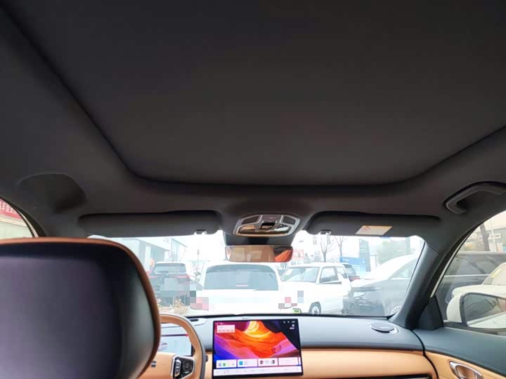 Фото 9 - Geely Galaxy Starship 7