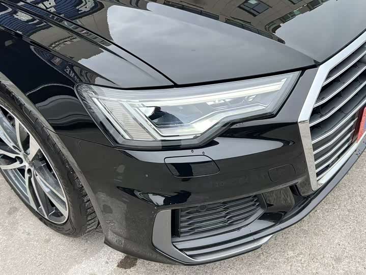 Фото 3 - Audi A6L