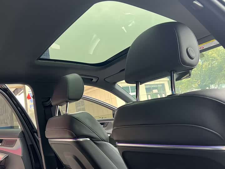 Фото 4 - Audi A6L