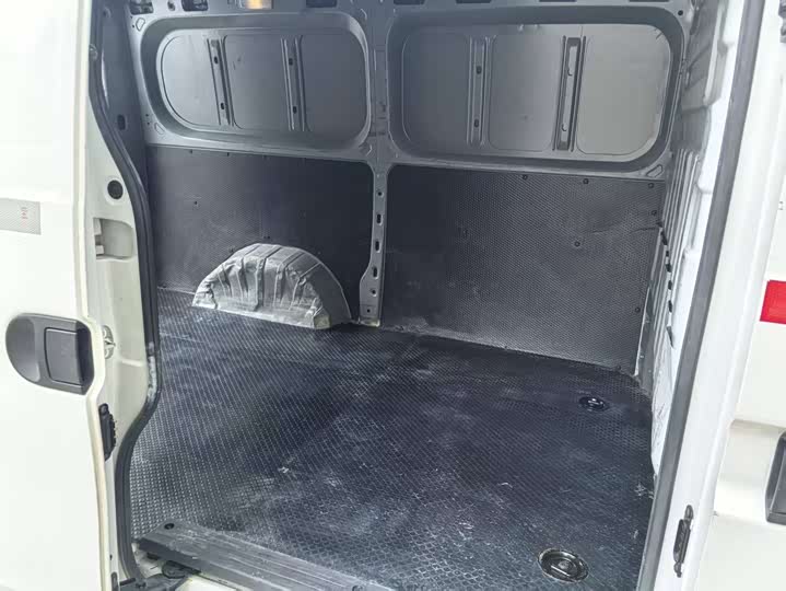 Фото 8 - Maxus Dana V1