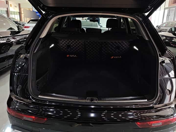 Фото 4 - Audi Q5L