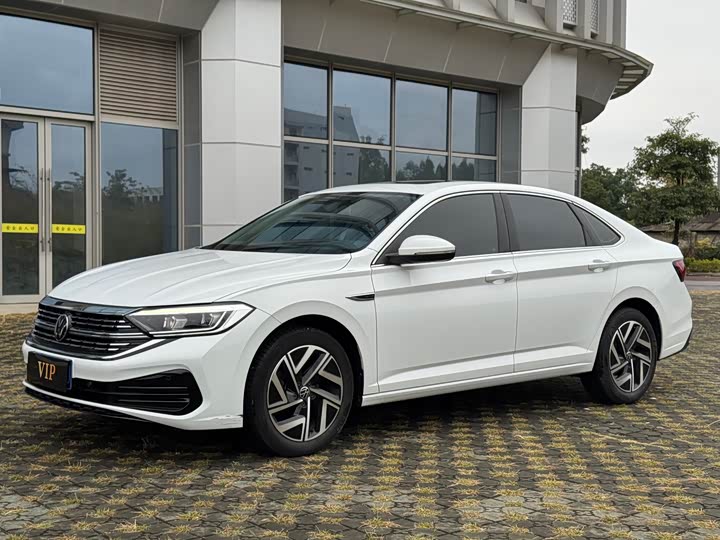 Фото 1 - Volkswagen Sagitar L