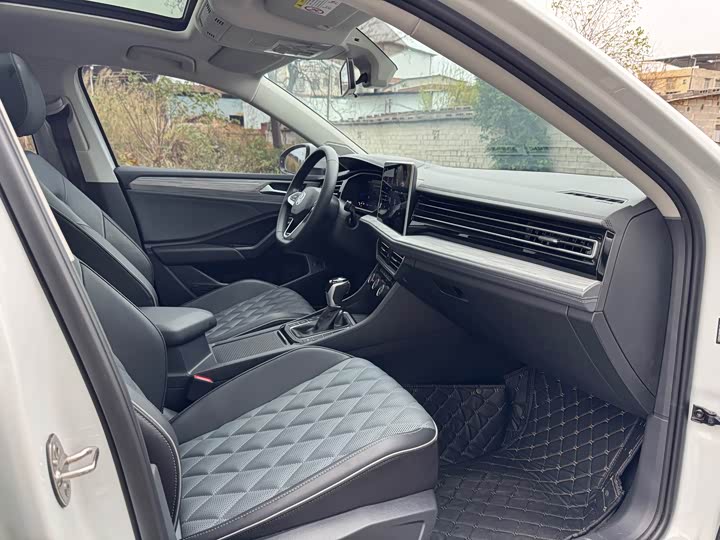 Фото 8 - Volkswagen Sagitar L