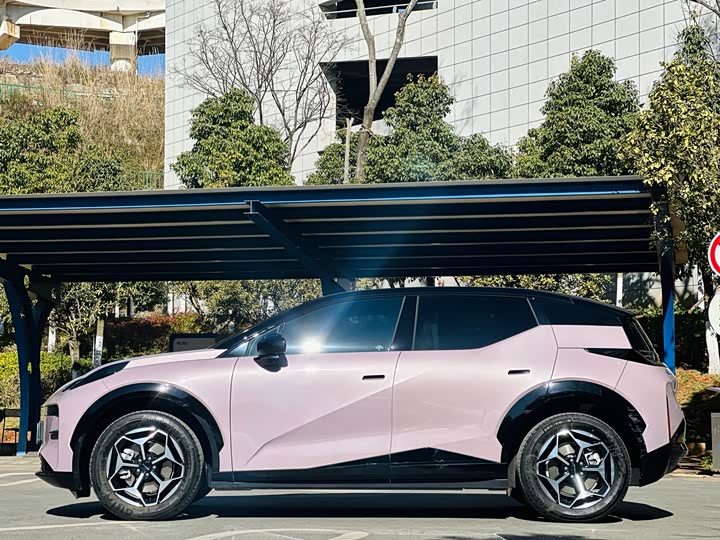 Фото 4 - Zeekr X