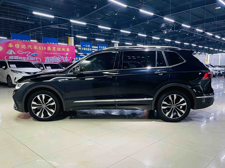 Фото 5 - Volkswagen Tiguan L Pro