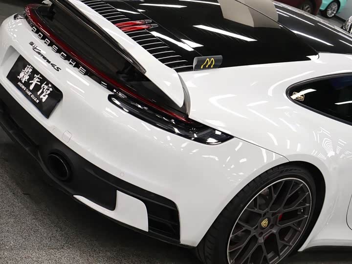 Фото 3 - Porsche 911