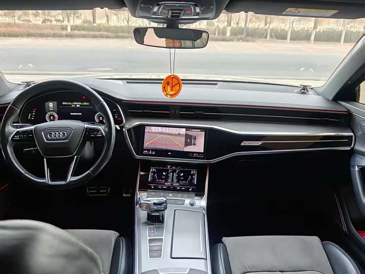 Фото 8 - Audi A6L