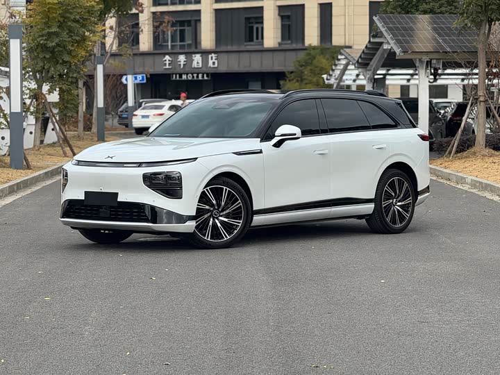 Фото 1 - XPeng G9