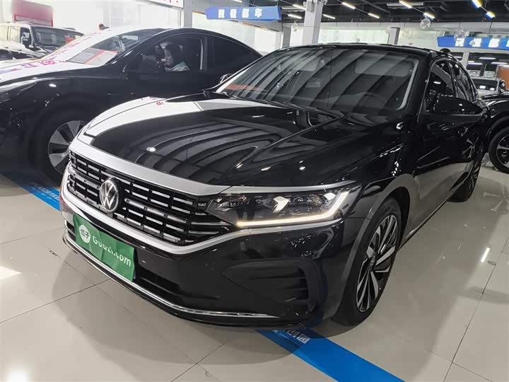 Фото 1 - Volkswagen Passat