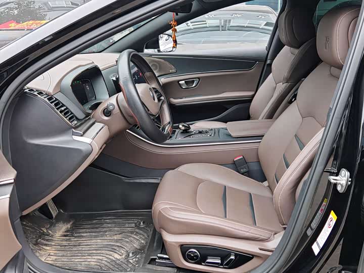 Фото 2 - BYD Han