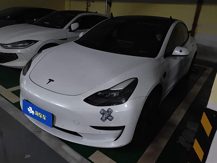 Фото 1 - Tesla Model 3