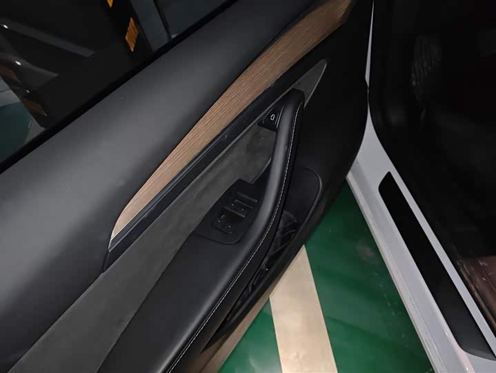 Фото 7 - Tesla Model 3