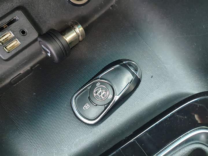 Фото 9 - Buick GL6