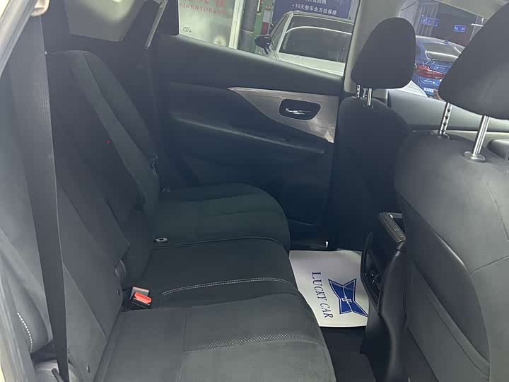 Фото 9 - Nissan Murano