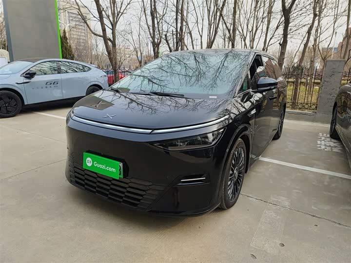 Фото 1 - XPeng X9