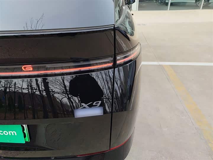 Фото 8 - XPeng X9