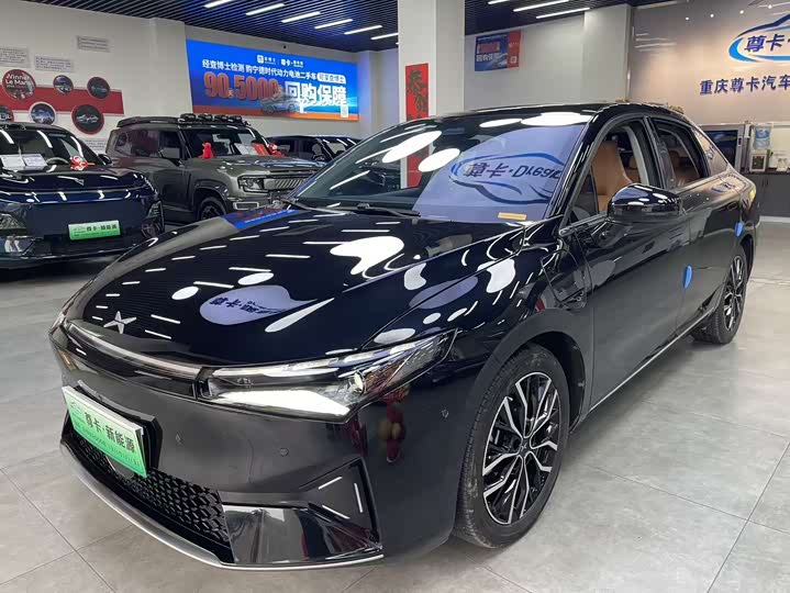 Фото 1 - XPeng P5