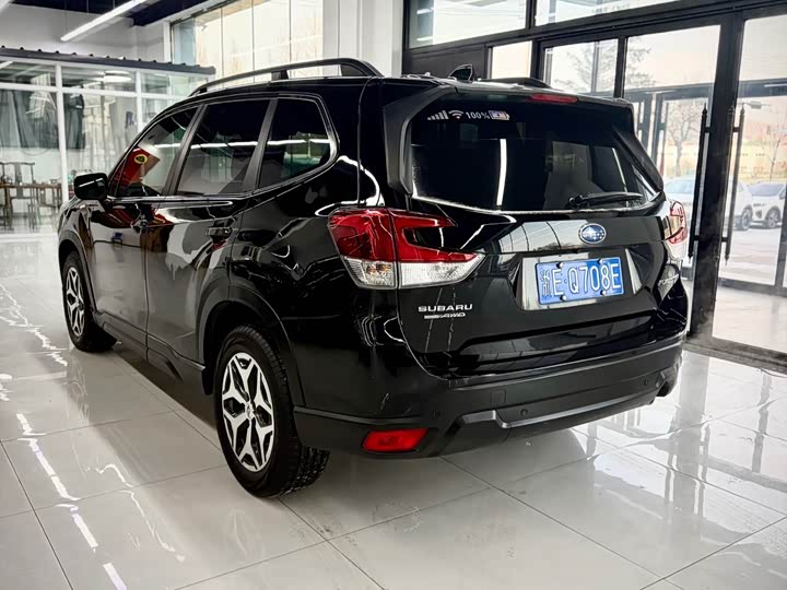 Фото 4 - Subaru Forester