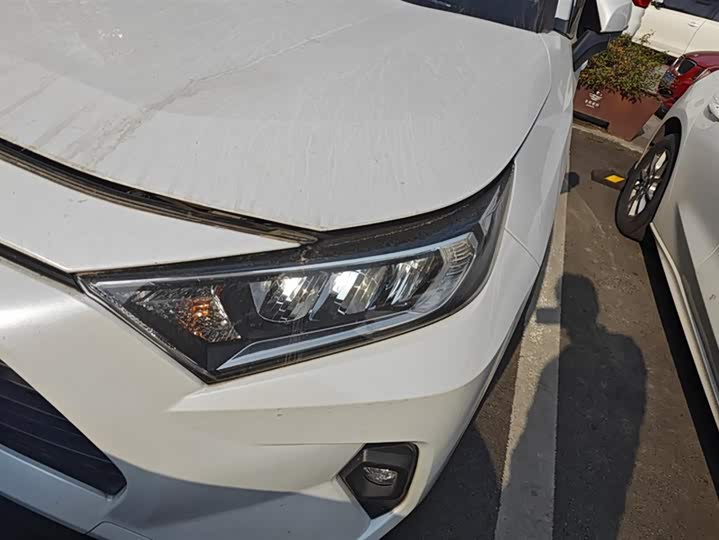 Фото 5 - Toyota RAV4