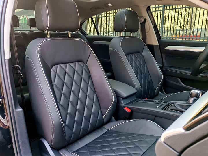 Фото 7 - Volkswagen Magotan GTE Hybrid