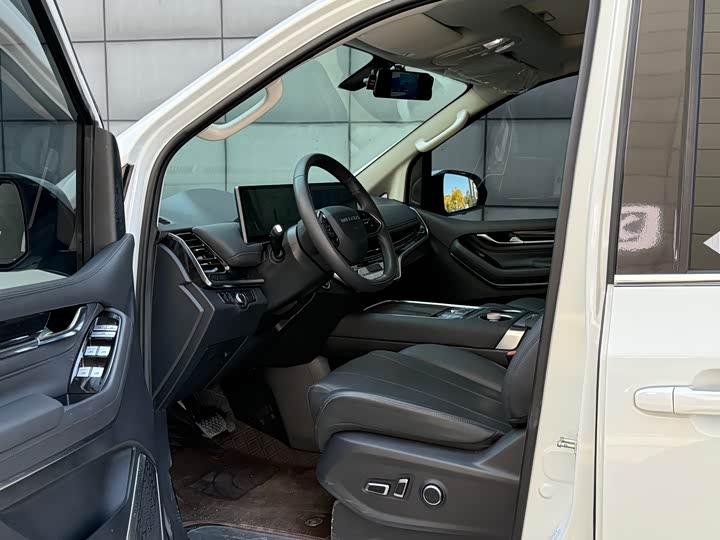 Фото 9 - Maxus G10