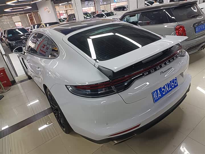 Фото 5 - Porsche Panamera