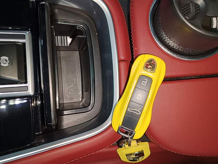 Фото 9 - Porsche Panamera