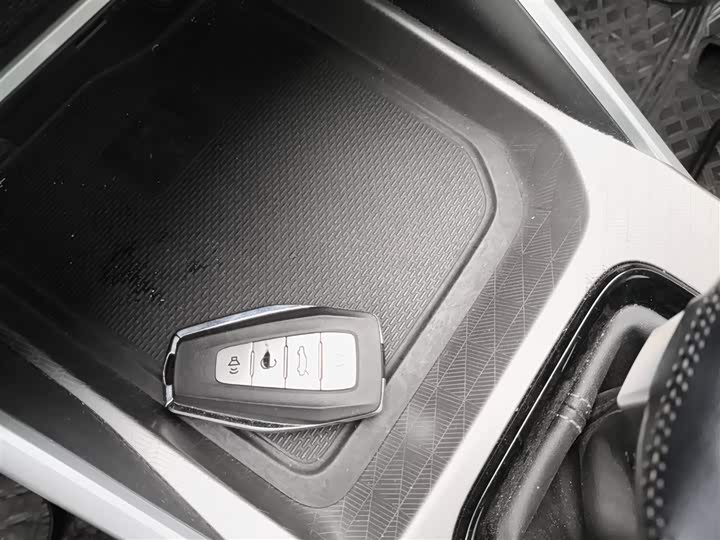 Фото 9 - Geely Emgrand