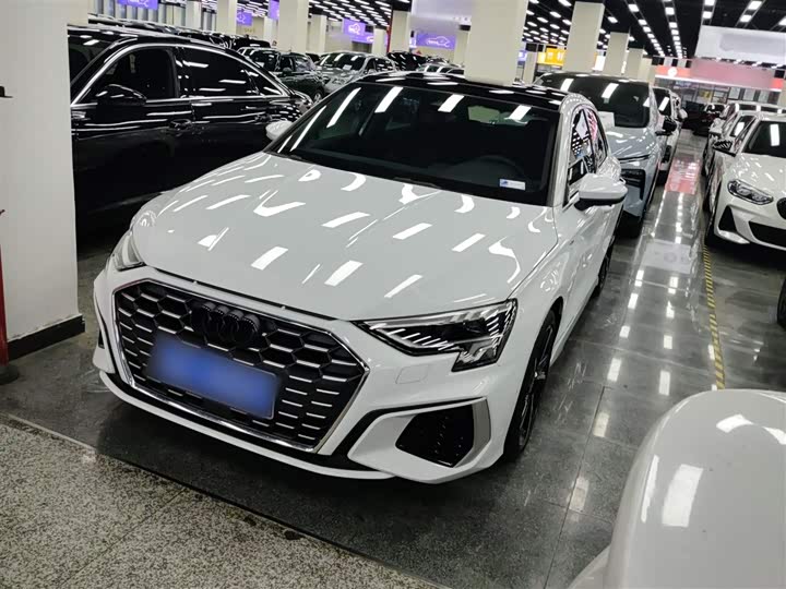 Фото 2 - Audi A3