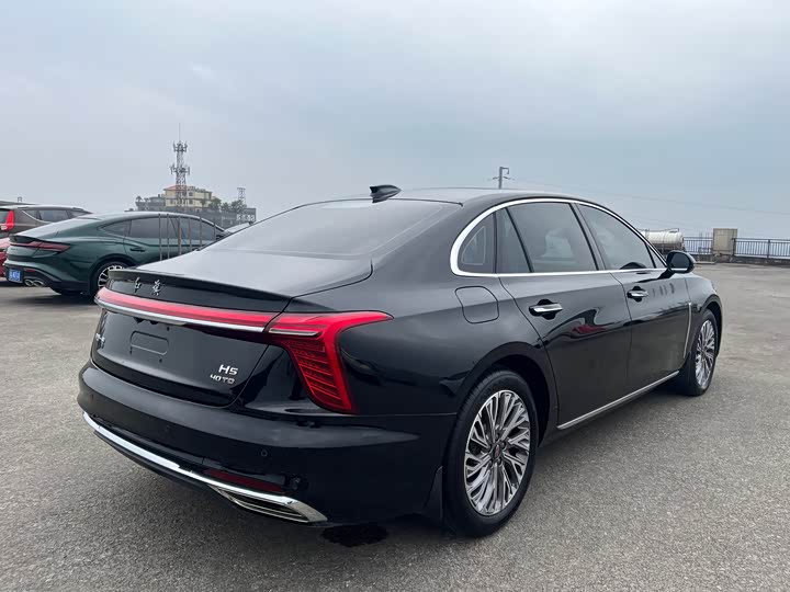 Фото 9 - Hongqi H5