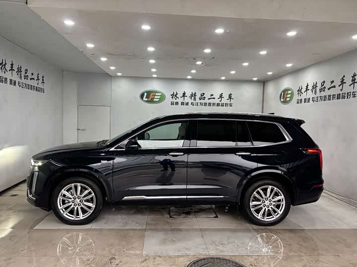 Фото 4 - Cadillac XT6