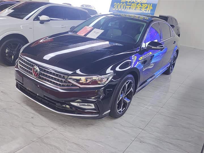 Фото 1 - Volkswagen Magotan