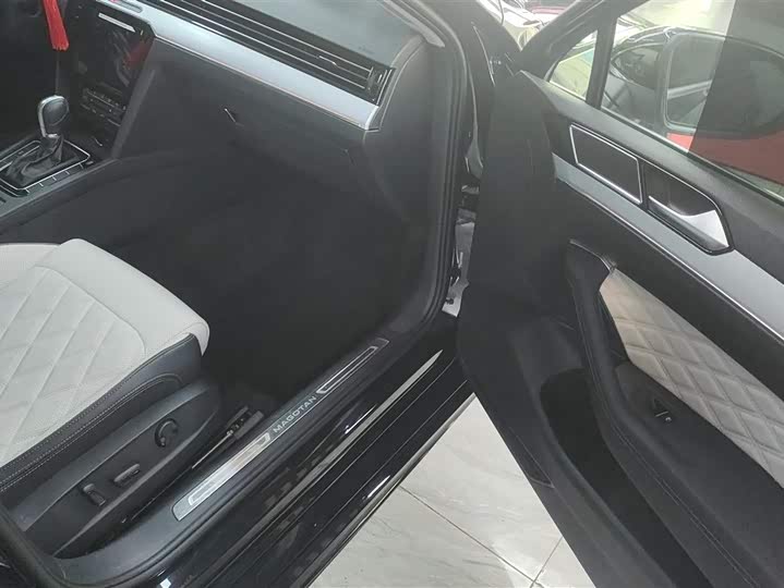 Фото 8 - Volkswagen Magotan