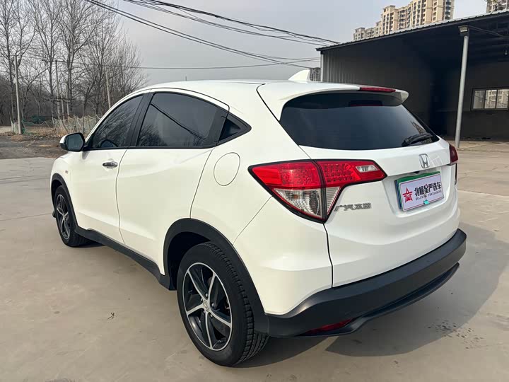 Фото 6 - Honda Vezel