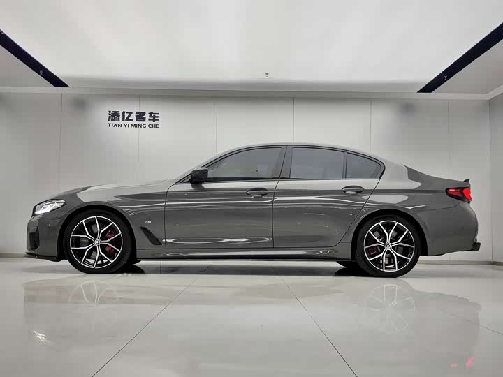 Фото 5 - BMW 5 Series