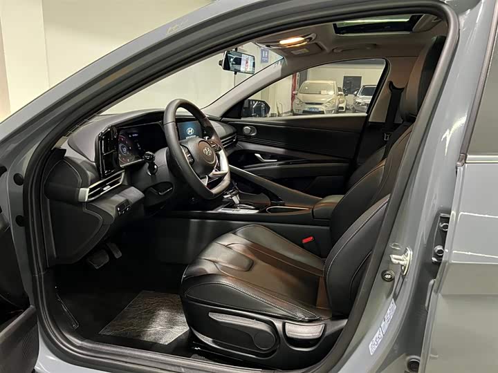 Фото 8 - Hyundai Elantra N line