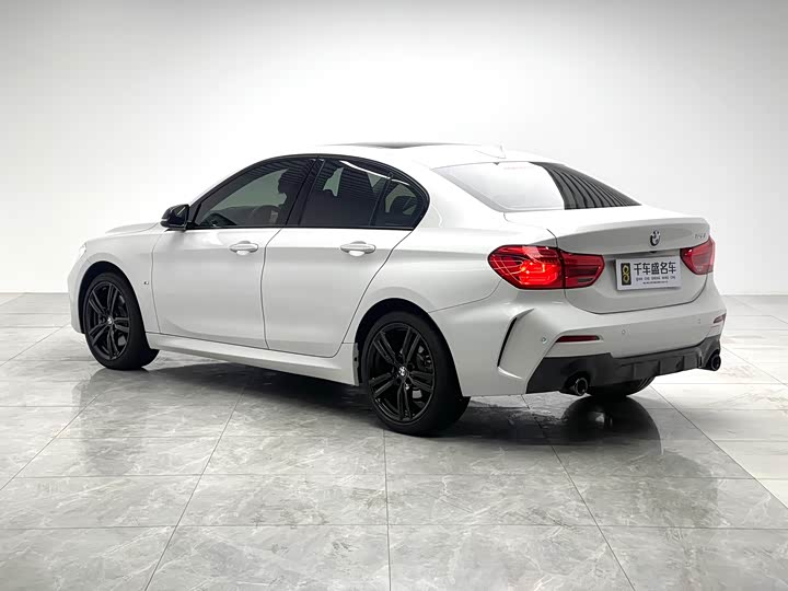 Фото 4 - BMW 1 Series