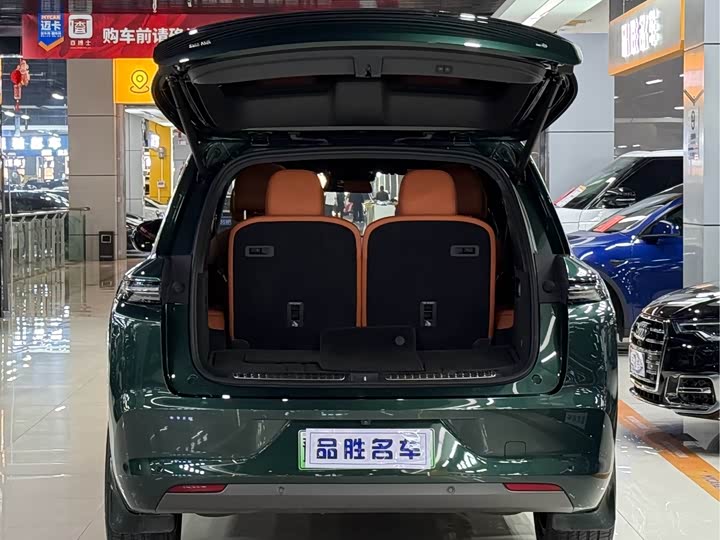 Фото 6 - LiXiang L8