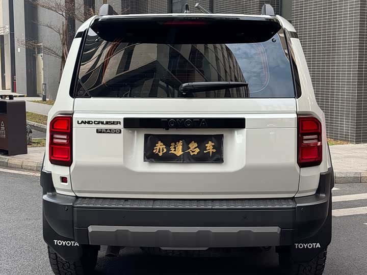 Фото 4 - Toyota Prado