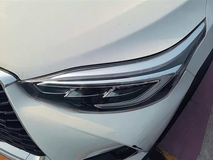 Фото 5 - Toyota Yaris L Hatchback