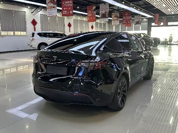 Фото 8 - Tesla Model Y