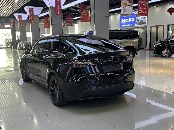 Фото 9 - Tesla Model Y